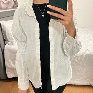 White button -shirt